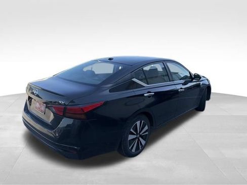 Used 2021 Nissan Altima 2.5 SV FWD image 3