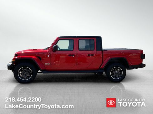 Used 2021 Jeep Gladiator Overland w/ Uconnect 4C Nav & Sound Group AWD/4WD image 2