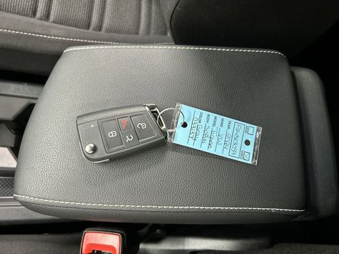 Used 2024 Volkswagen Tiguan S image 12