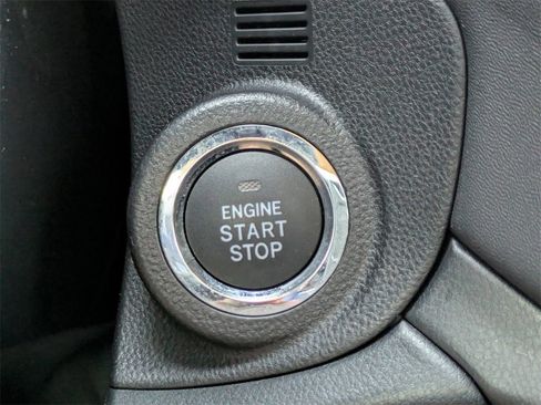 Certified 2025 Subaru Outback Premium w/ Popular Package #1A image 25