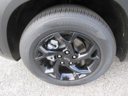 Used 2026 Chevrolet Trax LT w/ Driver Confidence Package FWD image 12