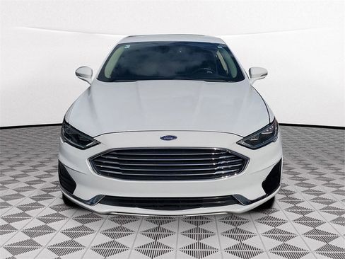 Used 2019 Ford Fusion SEL image 2