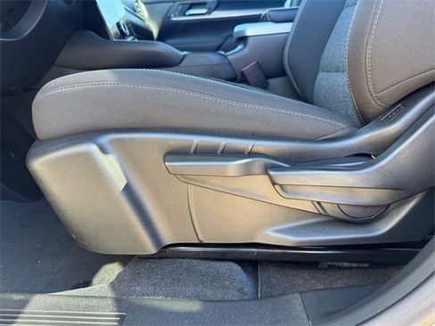 Used 2025 GMC Terrain Elevation image 27