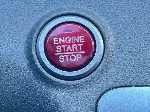 Used 2014 Honda Odyssey Touring Elite image 16