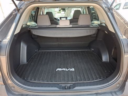 Used 2019 Toyota RAV4 XLE w/ All Weather Liner Package AWD/4WD image 30