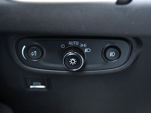 Used 2024 GMC Terrain SLT image 32