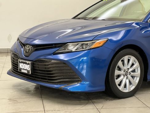 Used 2019 Toyota Camry LE FWD image 28