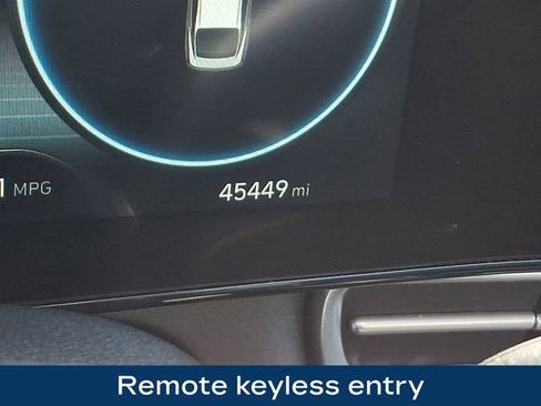 Used 2023 Hyundai Elantra Limited FWD image 6