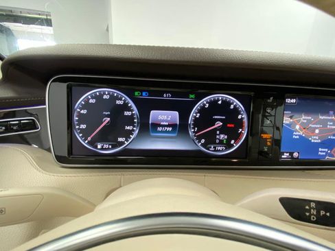 Used 2015 Mercedes-Benz S 550 4MATIC Coupe w/ Sport Package image 32