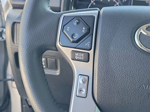 Used 2020 Toyota 4Runner SR5 image 31