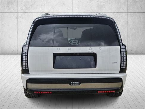 New 2026 Hyundai Ioniq 9 Calligraphy image 3