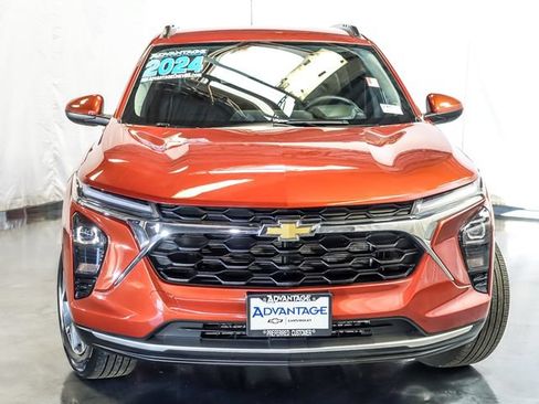 Certified 2024 Chevrolet Trax LT w/ Driver Confidence Package FWD image 7