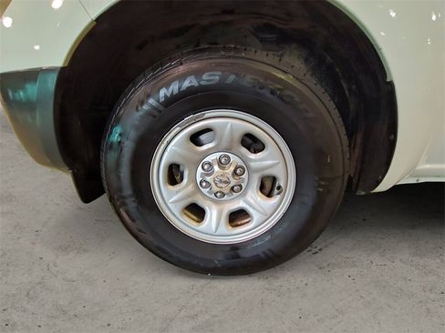 Used 2014 Nissan Frontier S image 14