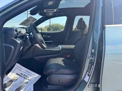 New 2025 Mercedes-Benz GLC 300 image 18