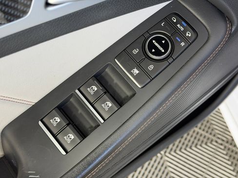Used 2018 Genesis G80 3.3T Sport RWD image 24