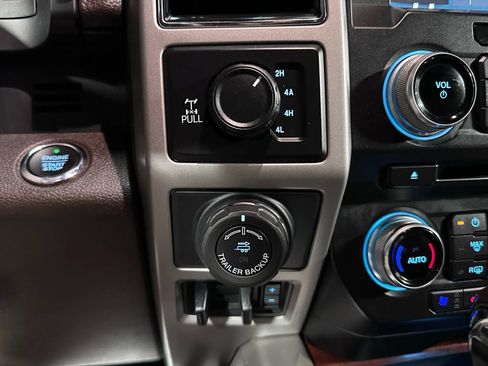 Used 2018 Ford F150 King Ranch w/ Equipment Group 601A Luxury AWD/4WD image 28