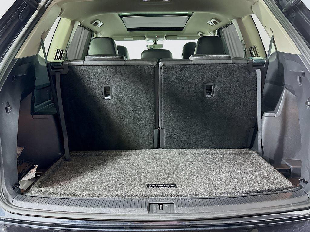 Used 2023 Volkswagen Atlas SE w/ Panoramic Sunroof Package FWD image 17