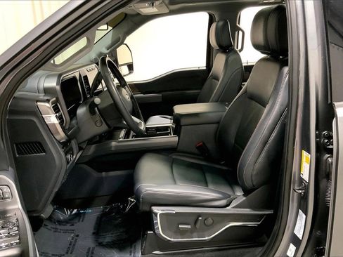 Used 2024 Ford F250 Lariat w/ Lariat Ultimate Package image 18