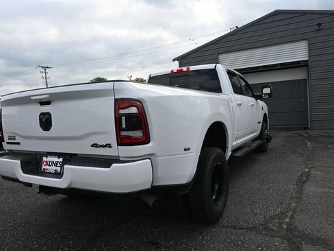 Used 2024 RAM 3500 Big Horn w/ Night Edition AWD/4WD image 11
