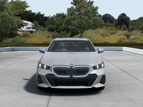 New 2027 BMW 530i w/ M Sport Package RWD image 3