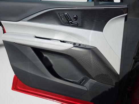 Certified 2024 Cadillac Lyriq Sport w/ LPO, Floor Liner Package AWD/4WD image 15