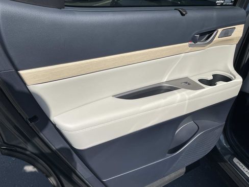 Used 2024 Hyundai Palisade Limited image 21