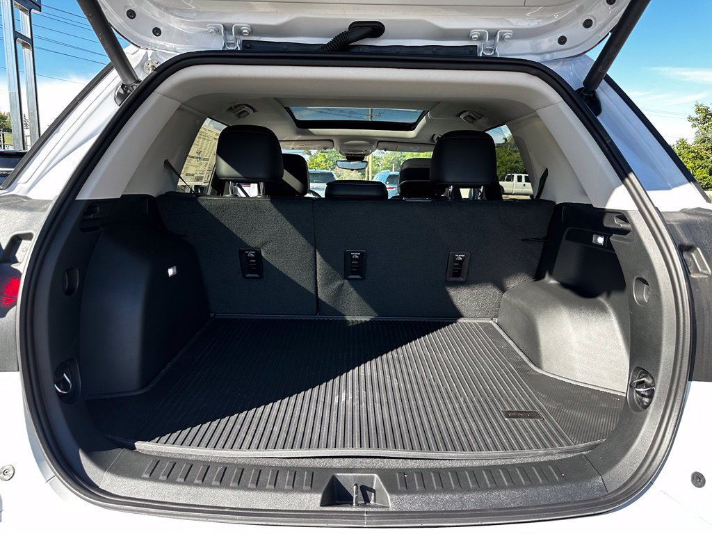 New 2027 GMC Terrain Denali w/ LPO, Floor Liner Package AWD/4WD image 23