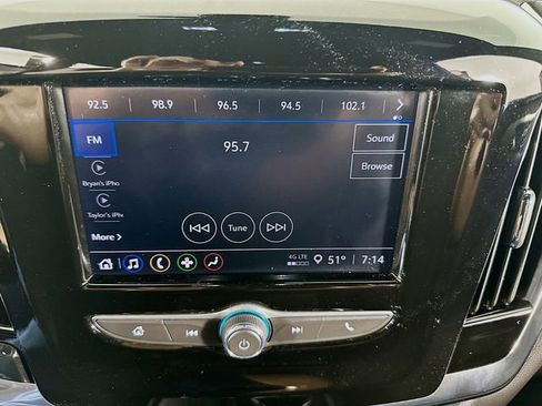 Used 2023 Chevrolet Traverse LT image 20