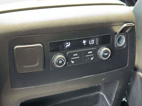 Used 2019 Chevrolet Tahoe LT w/ Luxury Package AWD/4WD image 10