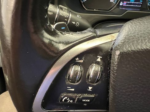 Used 2013 Jaguar XF 3.0 image 18