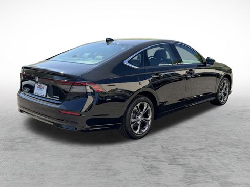 Used 2025 Honda Accord EX-L image 7