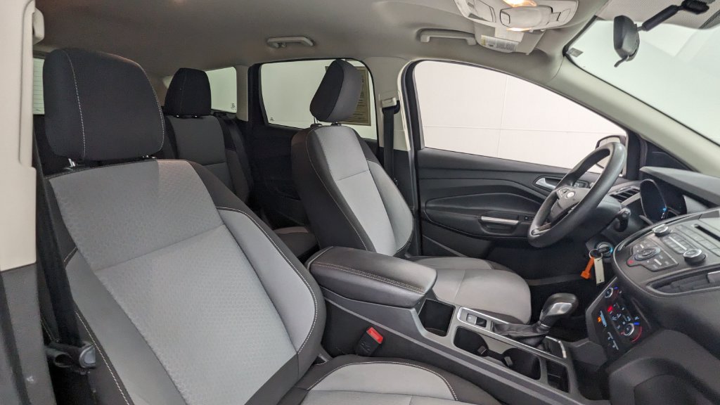 Certified 2018 Ford Escape SE FWD image 36