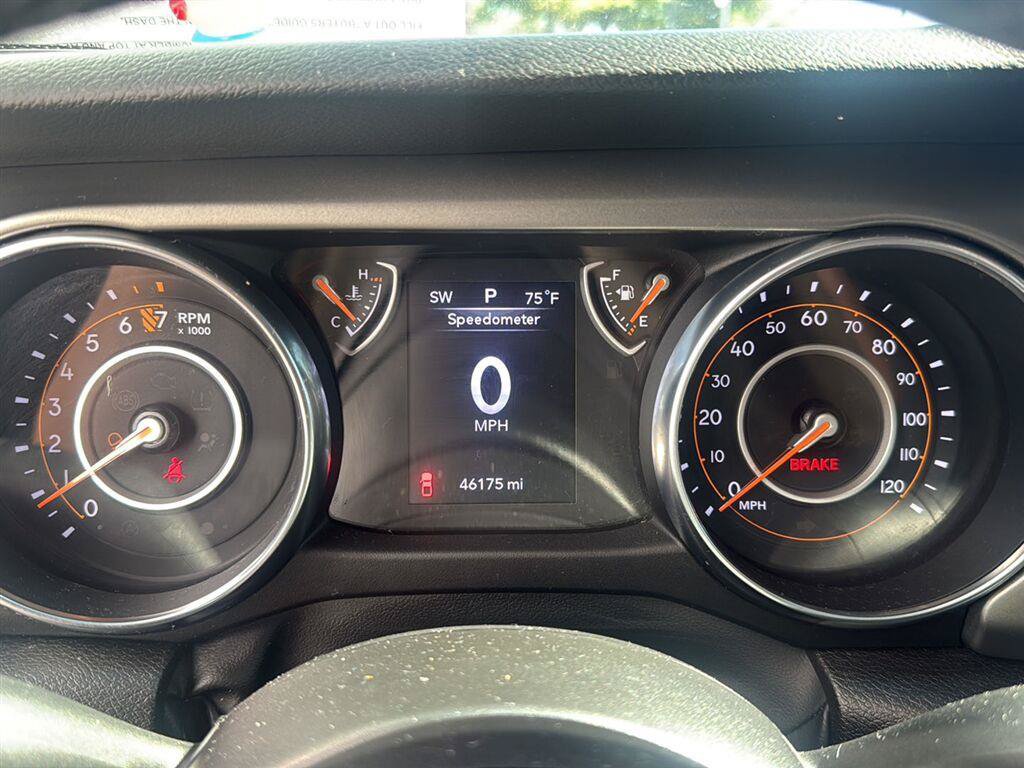 Used 2023 Jeep Gladiator Sport AWD/4WD image 9