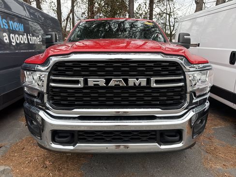 Used 2024 RAM 2500 Big Horn w/ Bed Utility Group image 3