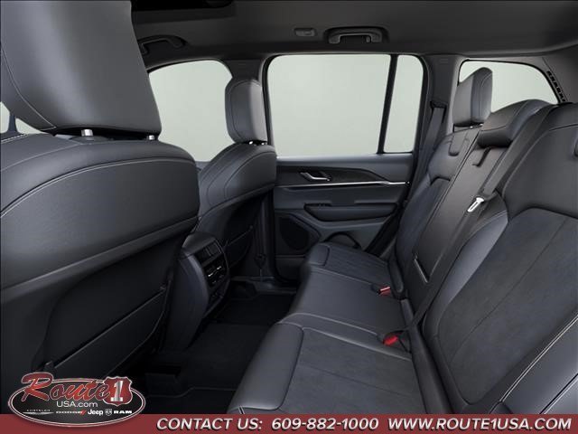 New 2026 Jeep Grand Cherokee Altitude AWD/4WD image 24