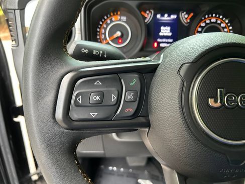 Used 2024 Jeep Wrangler Unlimited Sport AWD/4WD image 22