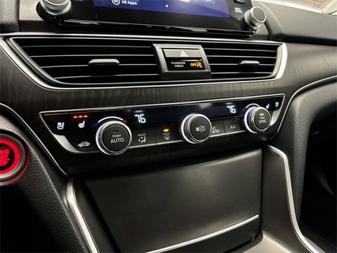 Used 2022 Honda Accord Touring image 19