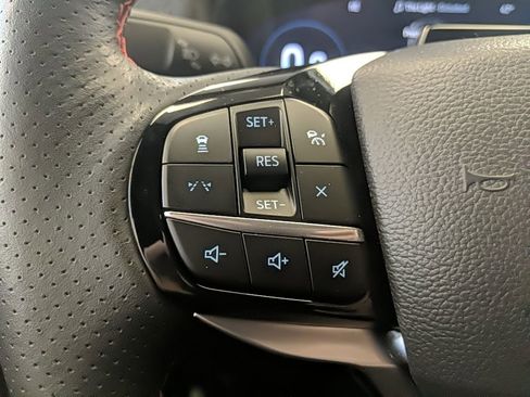 Certified 2025 Ford Explorer ST-Line w/ Premium Package image 17