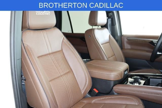 Used 2025 Chevrolet Tahoe High Country AWD/4WD image 25