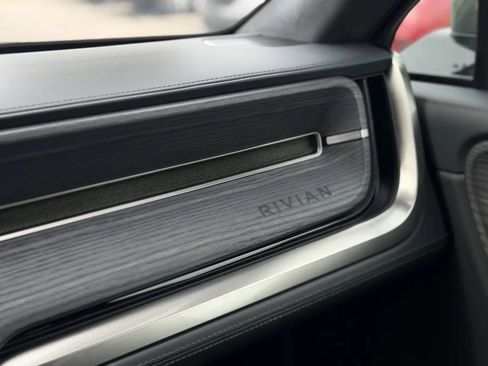 Used 2023 Rivian R1S Launch Edition Quad AWD/4WD image 39