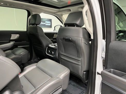 Used 2025 Ford Expedition Max Active AWD/4WD image 54