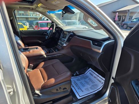 Used 2015 Chevrolet Suburban LTZ image 15