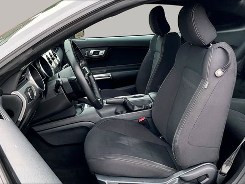 Used 2022 Ford Mustang GT RWD image 8