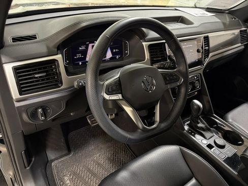 Used 2023 Volkswagen Atlas Cross Sport SEL R-Line image 9