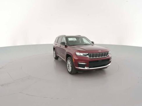 New 2025 Jeep Grand Cherokee L Summit w/ Luxury Tech Group V image 17