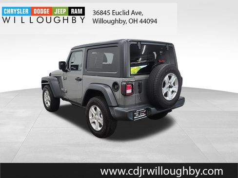 Used 2019 Jeep Wrangler Sport AWD/4WD image 6