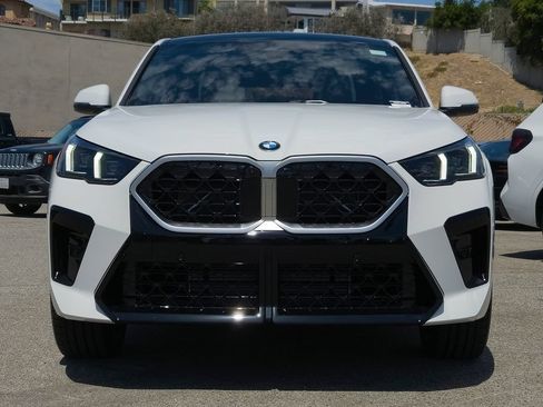 New 2026 BMW X2 xDrive28i w/ Technology Package AWD/4WD image 2