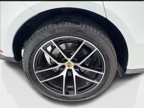 Used 2023 Porsche Macan Turbo AWD/4WD image 16