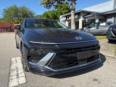Used 2025 Hyundai Sonata SEL FWD image 2