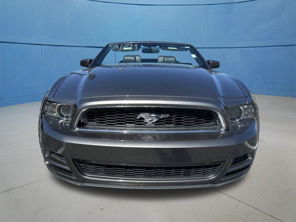 Used 2013 Ford Mustang Premium RWD image 4